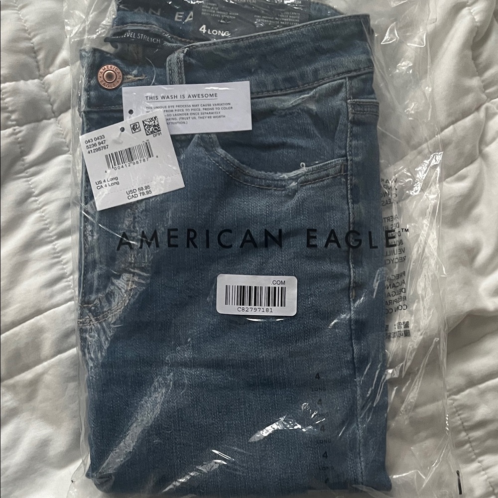 American Eagle Blue Jeans (size 4 long) - Picture 1 of 5